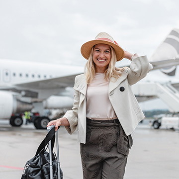 Does Capitol Downtown Nashville offer an airport shuttle?